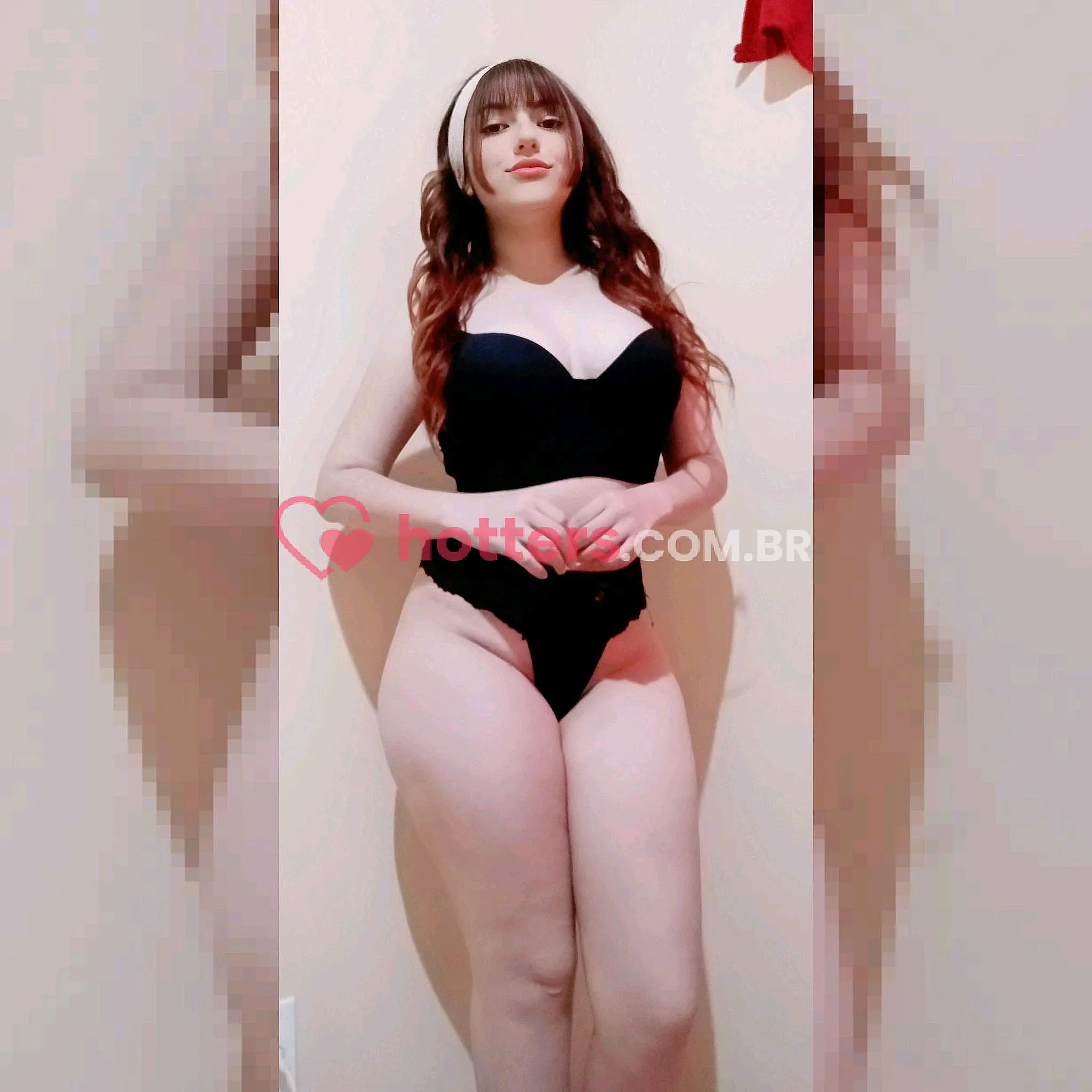 Background of Hilda Furacão  - image_686a66cdd01d0.jpg